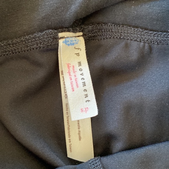 FP MOVEMENT BY FREE PEOPLE Cross Waist Capri Leggings - Picture 10 of 11